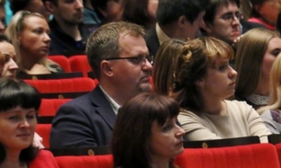 Редактор «Домашней газеты» сменил имидж ради концерта Мастранджело